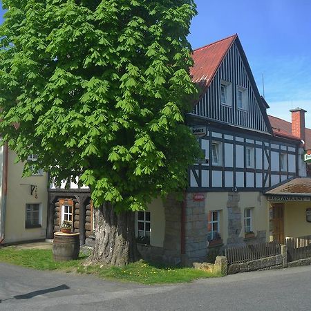 Hotel U Zeleneho Stromu - Zum Gruenen Baum Hřensko 部屋 写真