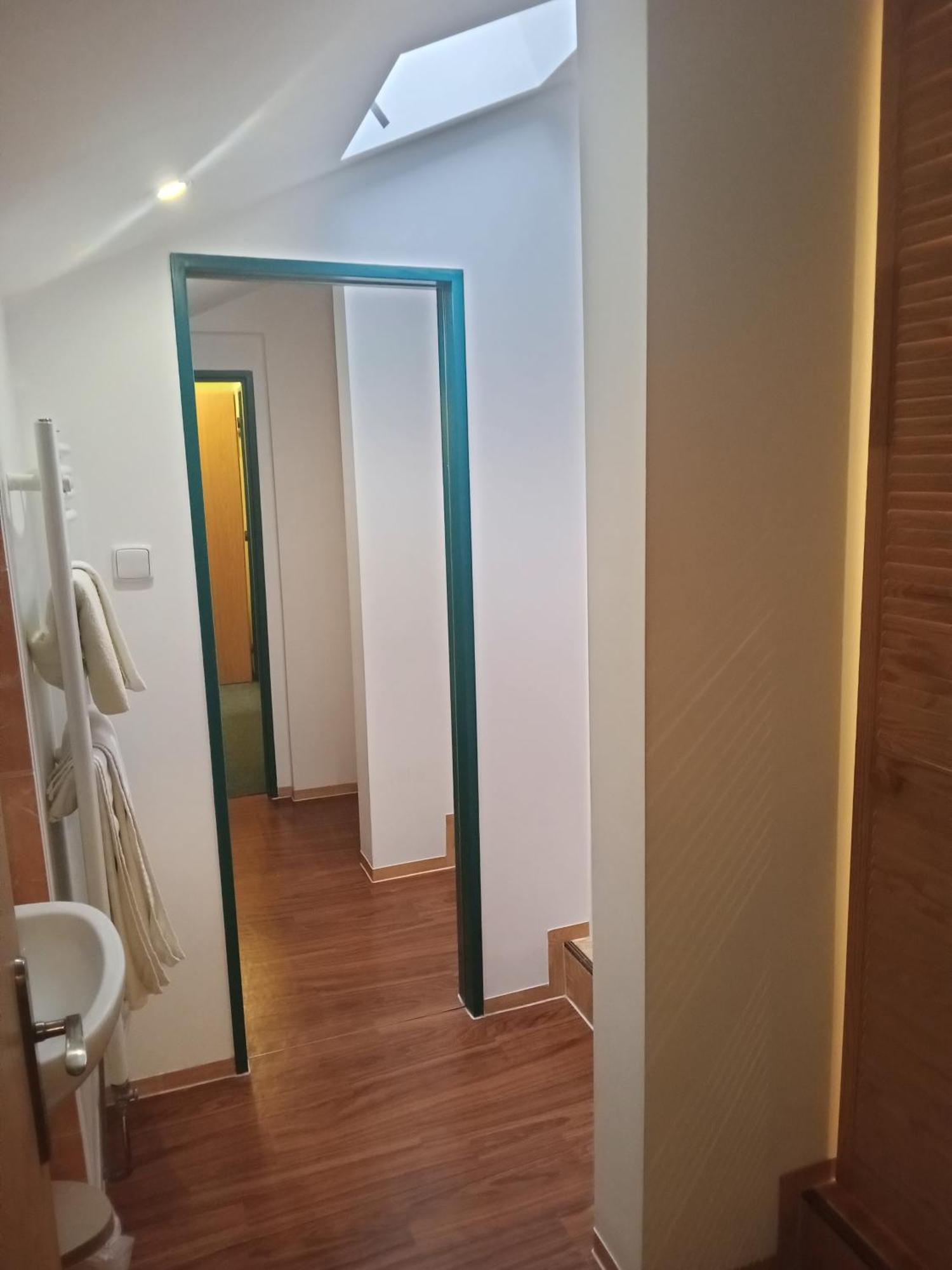 Hotel U Zeleneho Stromu - Zum Gruenen Baum Hřensko エクステリア 写真