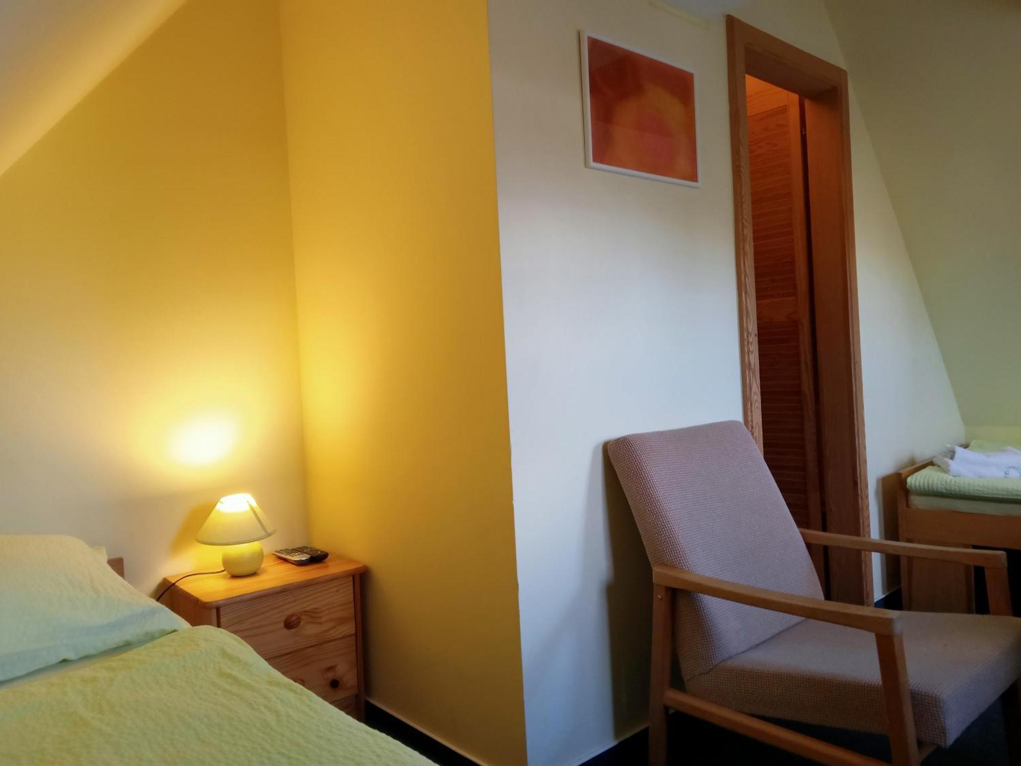 Hotel U Zeleneho Stromu - Zum Gruenen Baum Hřensko エクステリア 写真